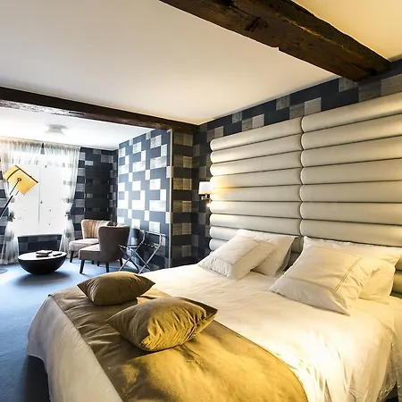 Logis Du Parvis ***face Cathedrale/in Front Of The Cathedral*** 4*