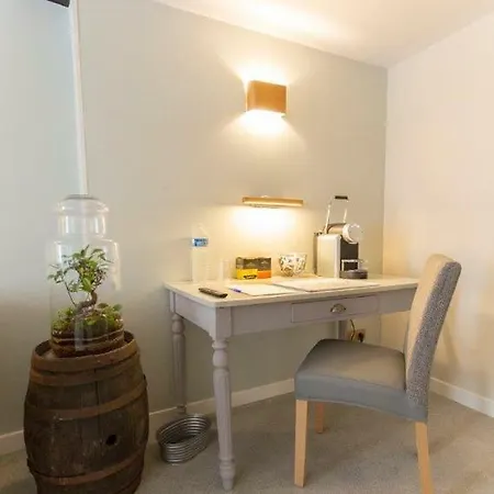 Logis Du Parvis ***face Cathedrale/in Front Of The Cathedral*** Bed & Breakfast