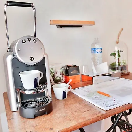 Logis Du Parvis ***face Cathedrale/in Front Of The Cathedral*** Bed & Breakfast 4*